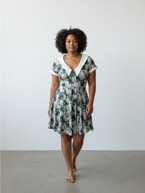 Hearts and Roses Green Pattern V-Neck Fit & Flare Mini Dress with White Collar